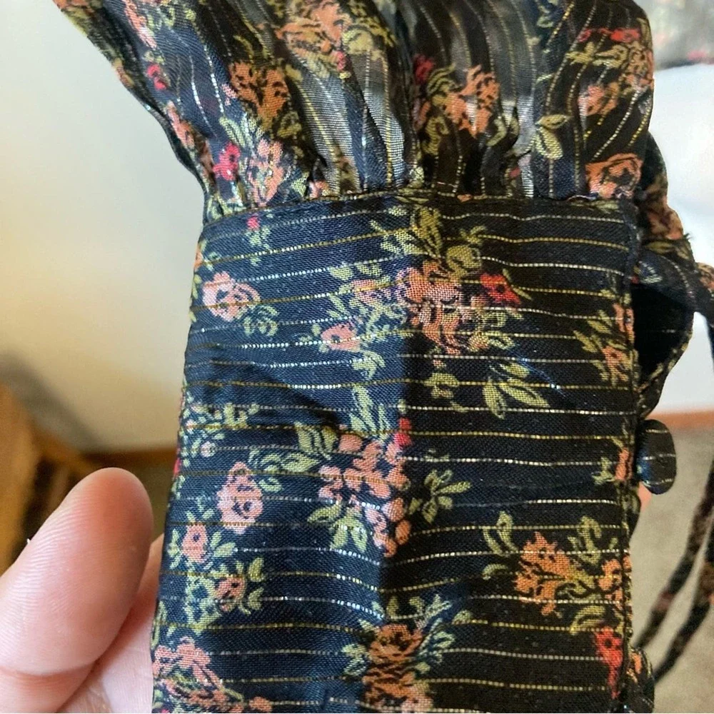 Topshop Tiered Ruffle Floral Button Front Blouse Size 2 - Picture 7 of 9
